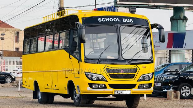 Mitsubishi Fuso Aero Bus 2014 Yellow - thumbnail 4