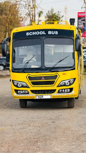 Mitsubishi Fuso Aero Bus 2014 Yellow