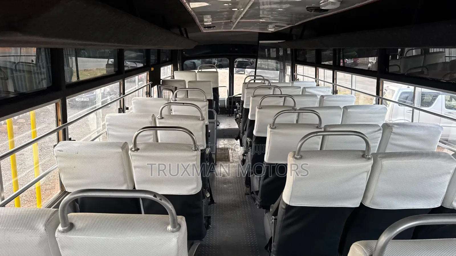 Mitsubishi Fuso Aero Bus 2014 Yellow