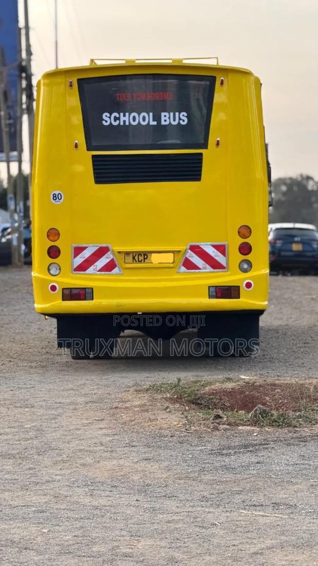 Mitsubishi Fuso Aero Bus 2014 Yellow - thumbnail 19