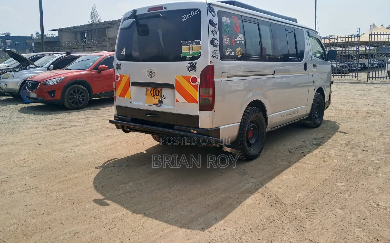 Toyota HiAce 2013 Silver