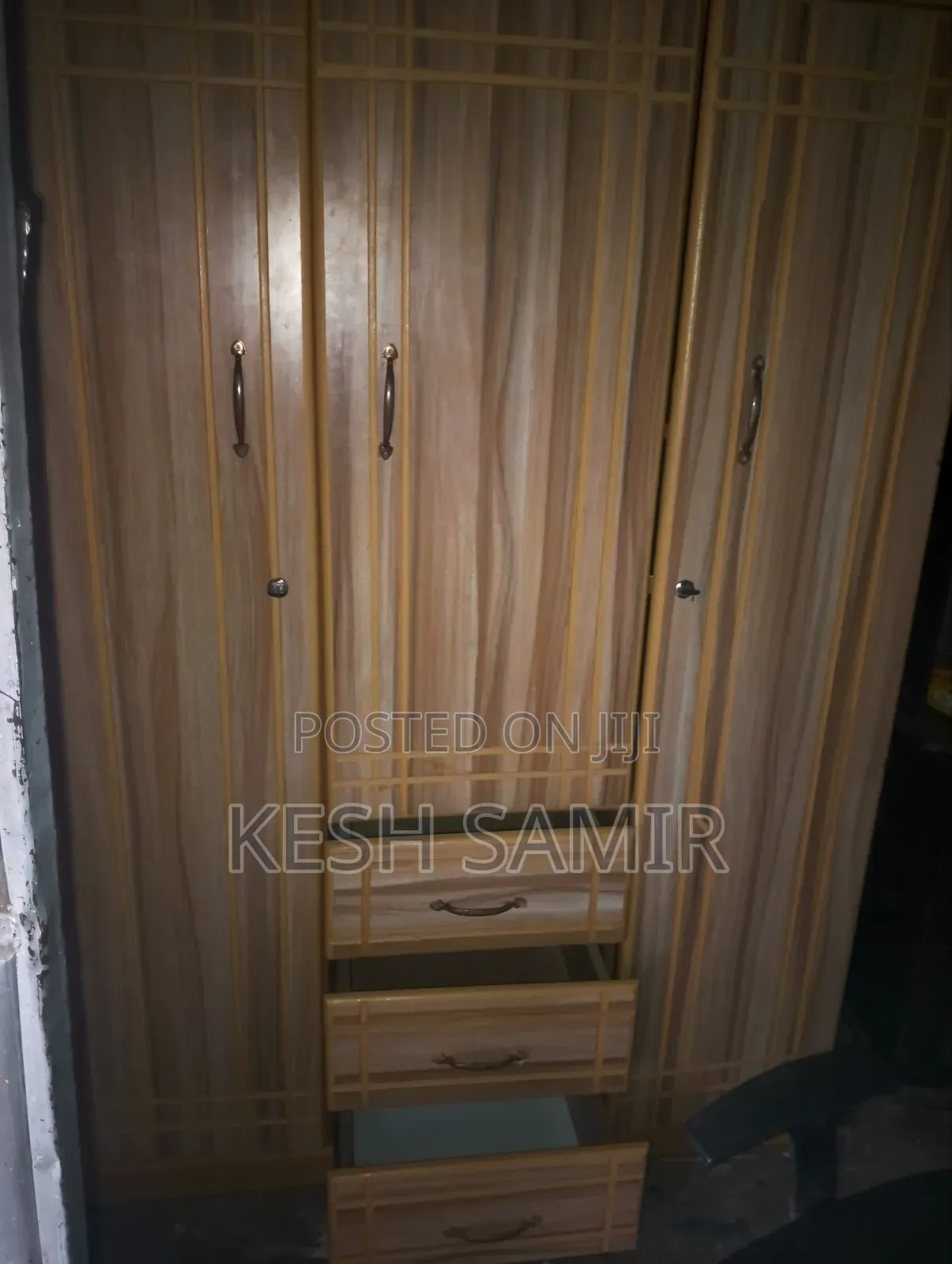 Wardrobe Double Door
