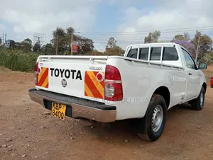 Toyota Hilux 2.5 D-4D 2007 White