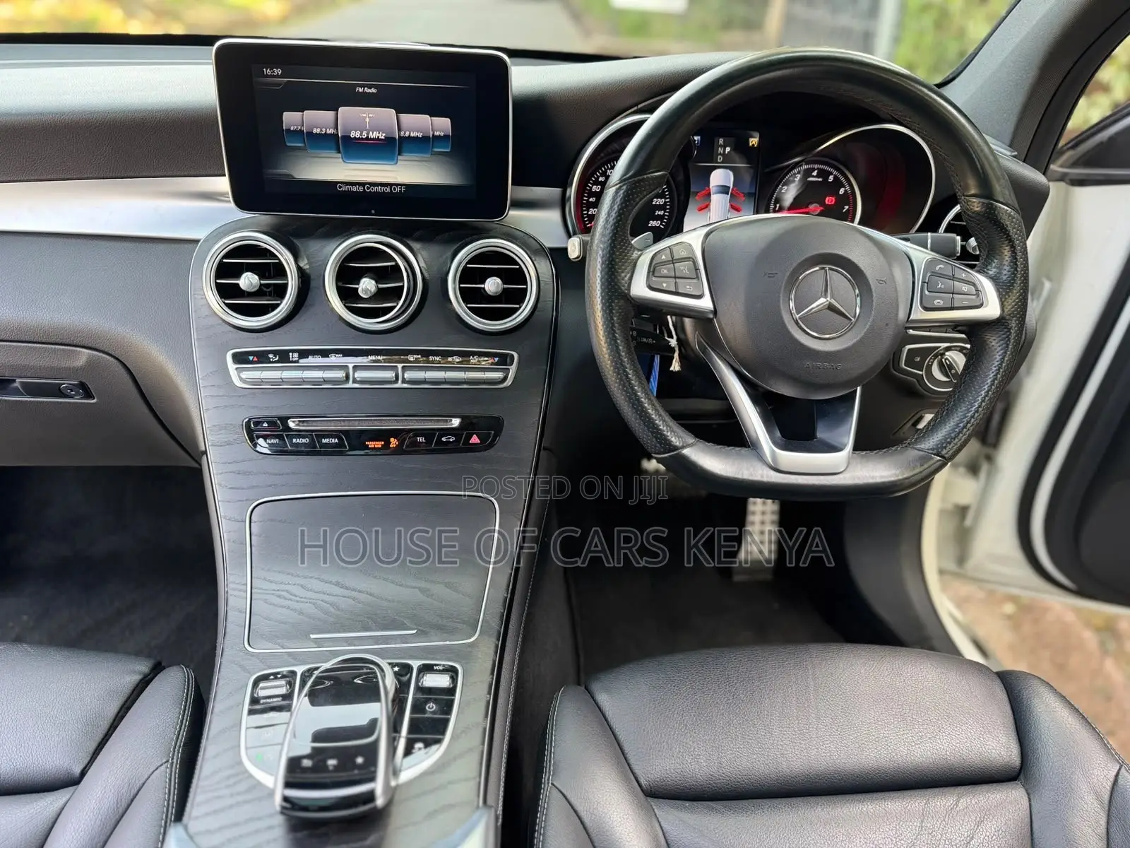 Mercedes-Benz GLC-Class 2019 White
