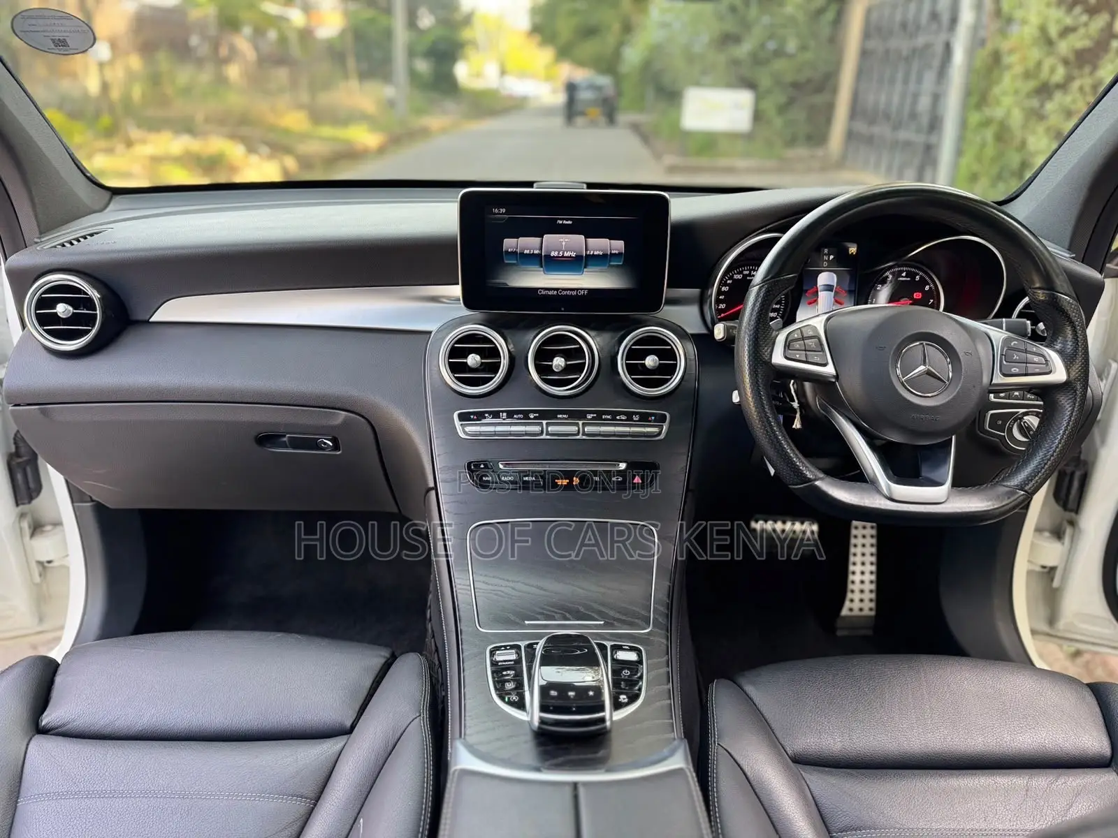 Mercedes-Benz GLC-Class 2019 White