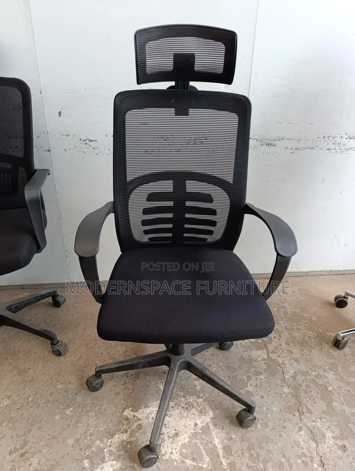 Ergonomic Mesh Office Chair With Headrest