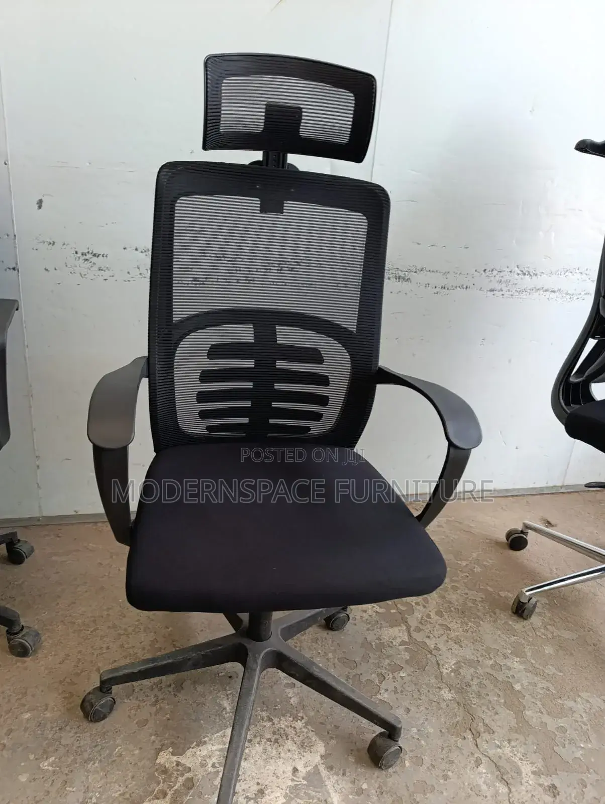 Ergonomic Mesh Office Chair With Headrest
