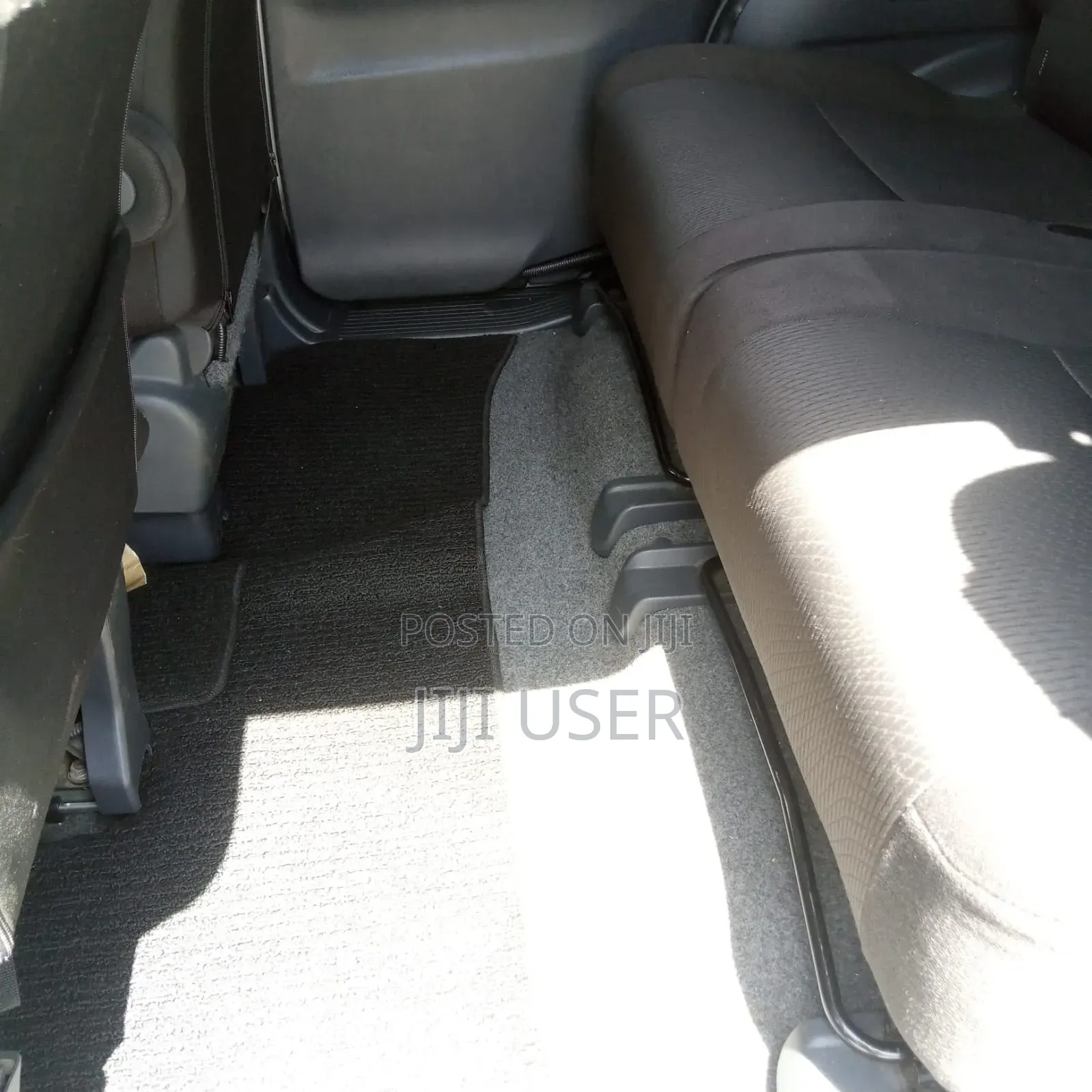Mitsubishi Delica 2013 Silver