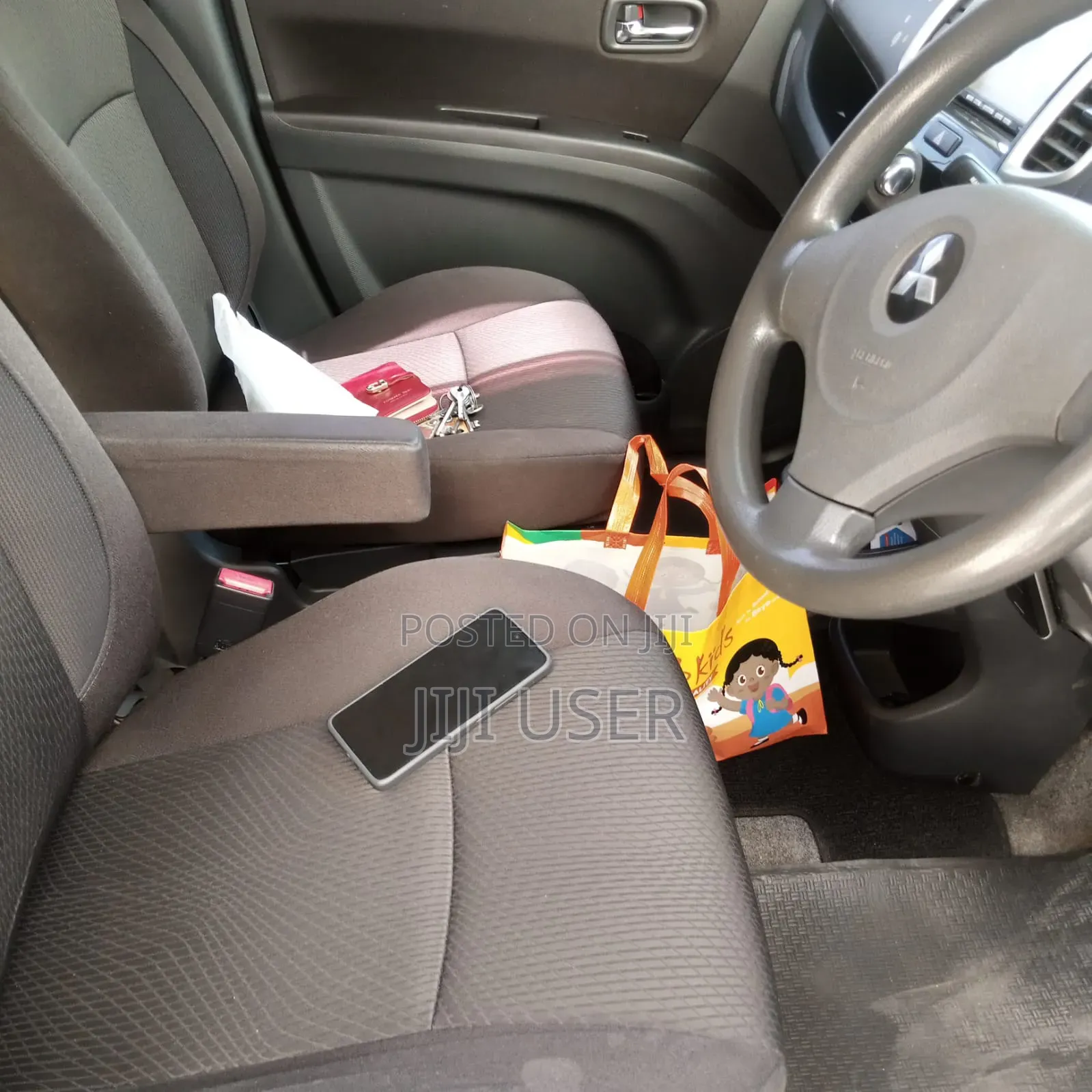 Mitsubishi Delica 2013 Silver