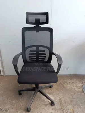 Black Elgonomic Mesh Office Chair
