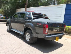 Isuzu D-MAX 2022 Gray