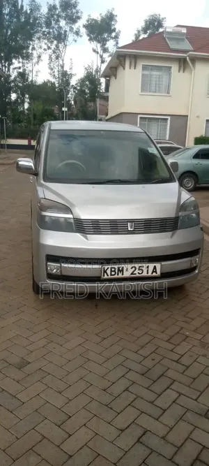 Toyota HiAce 2013 Silver