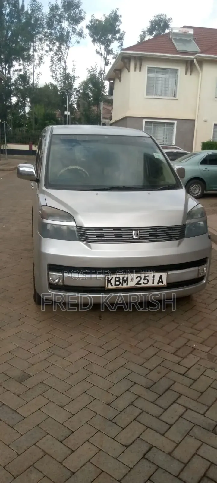 Toyota HiAce 2013 Silver