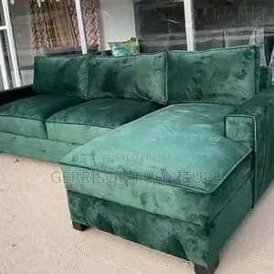 Modern L-Shaped Corner Sofa With Extended Chaise Lounge