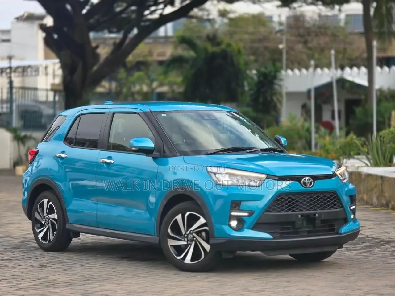 Toyota Raize 2019 Blue