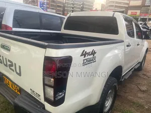 Isuzu D-MAX 2014 White