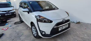 Toyota Sienta 2017 White