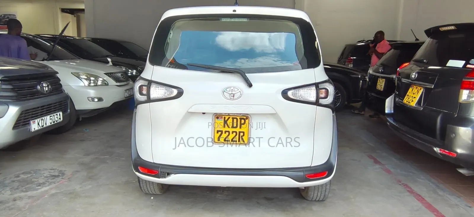 Toyota Sienta 2017 White