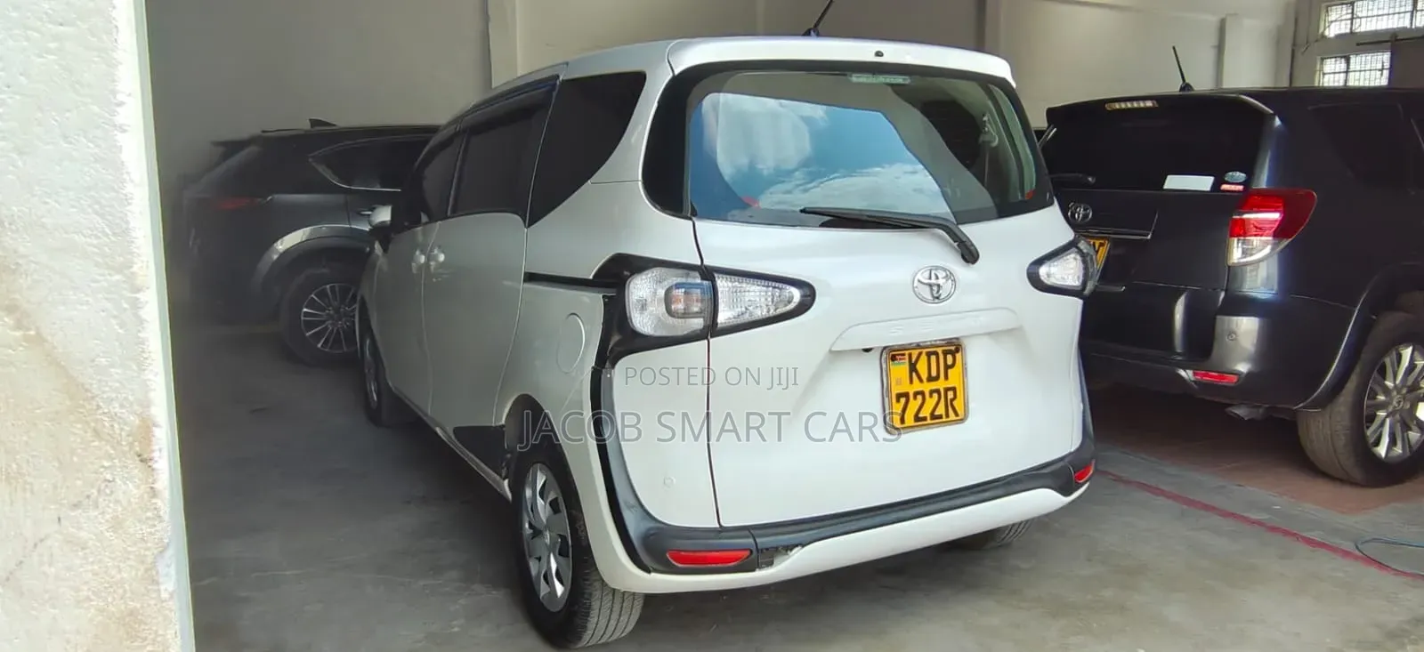 Toyota Sienta 2017 White