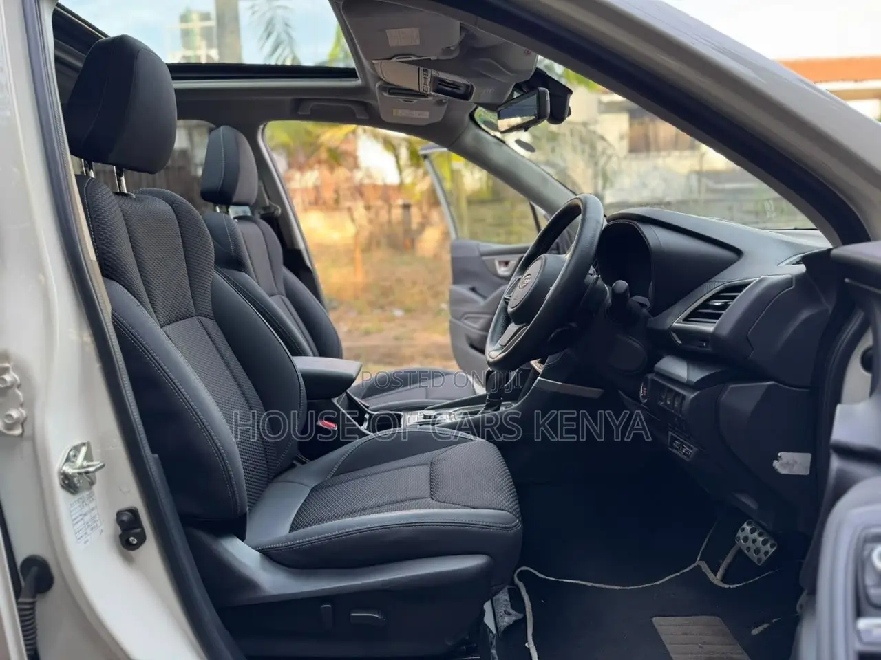 Subaru Forester 2019 Off white
