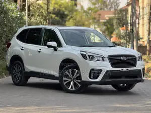 Subaru Forester 2019 Off white