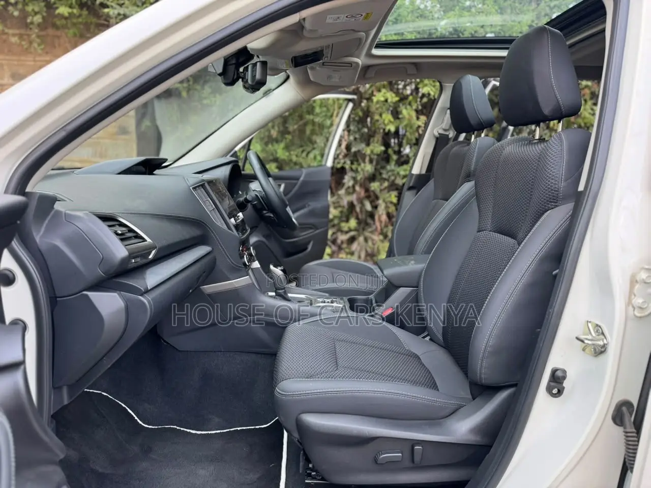 Subaru Forester 2019 Off white
