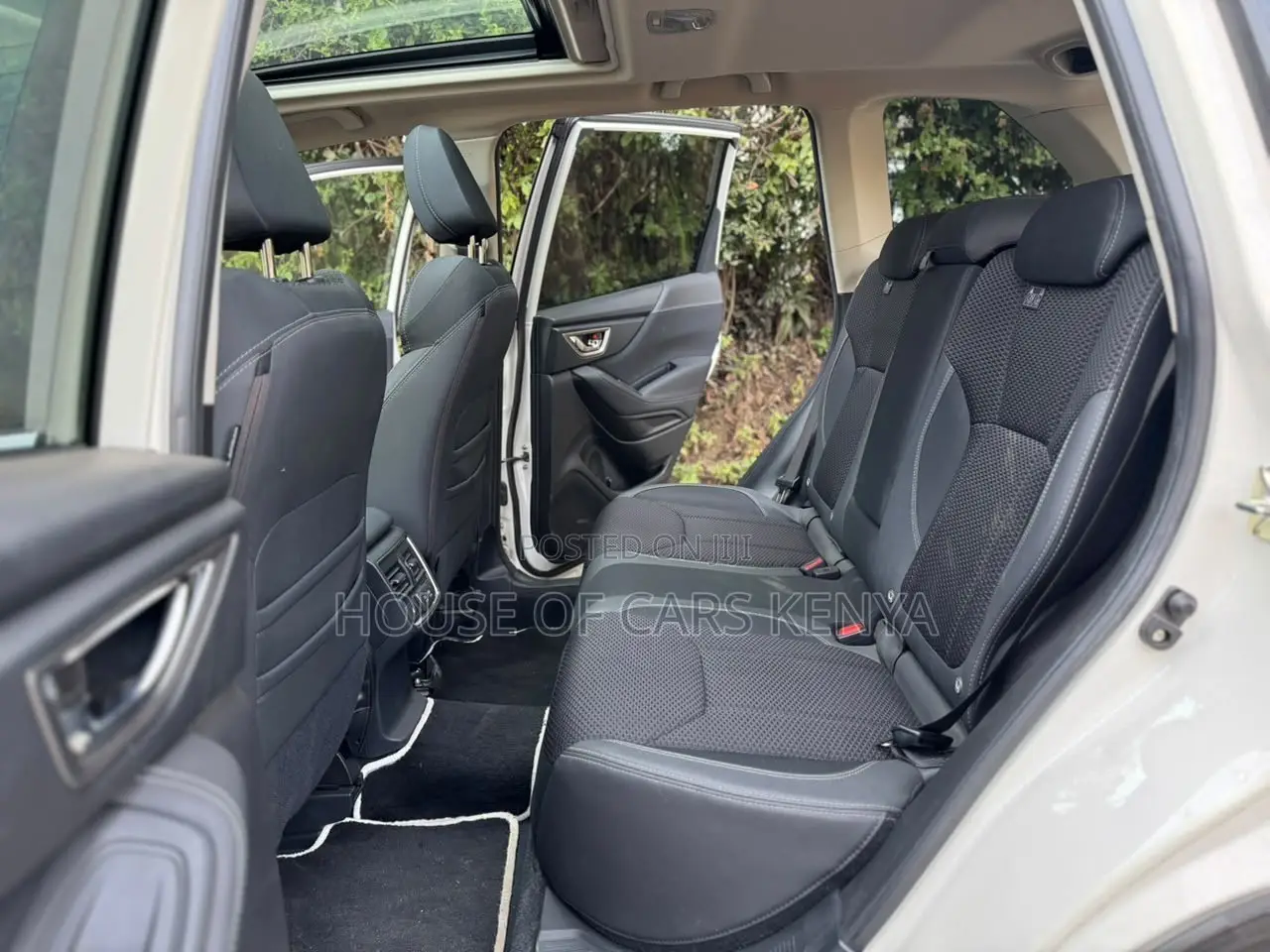 Subaru Forester 2019 Off white