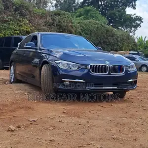 BMW 320i 2017 Blue