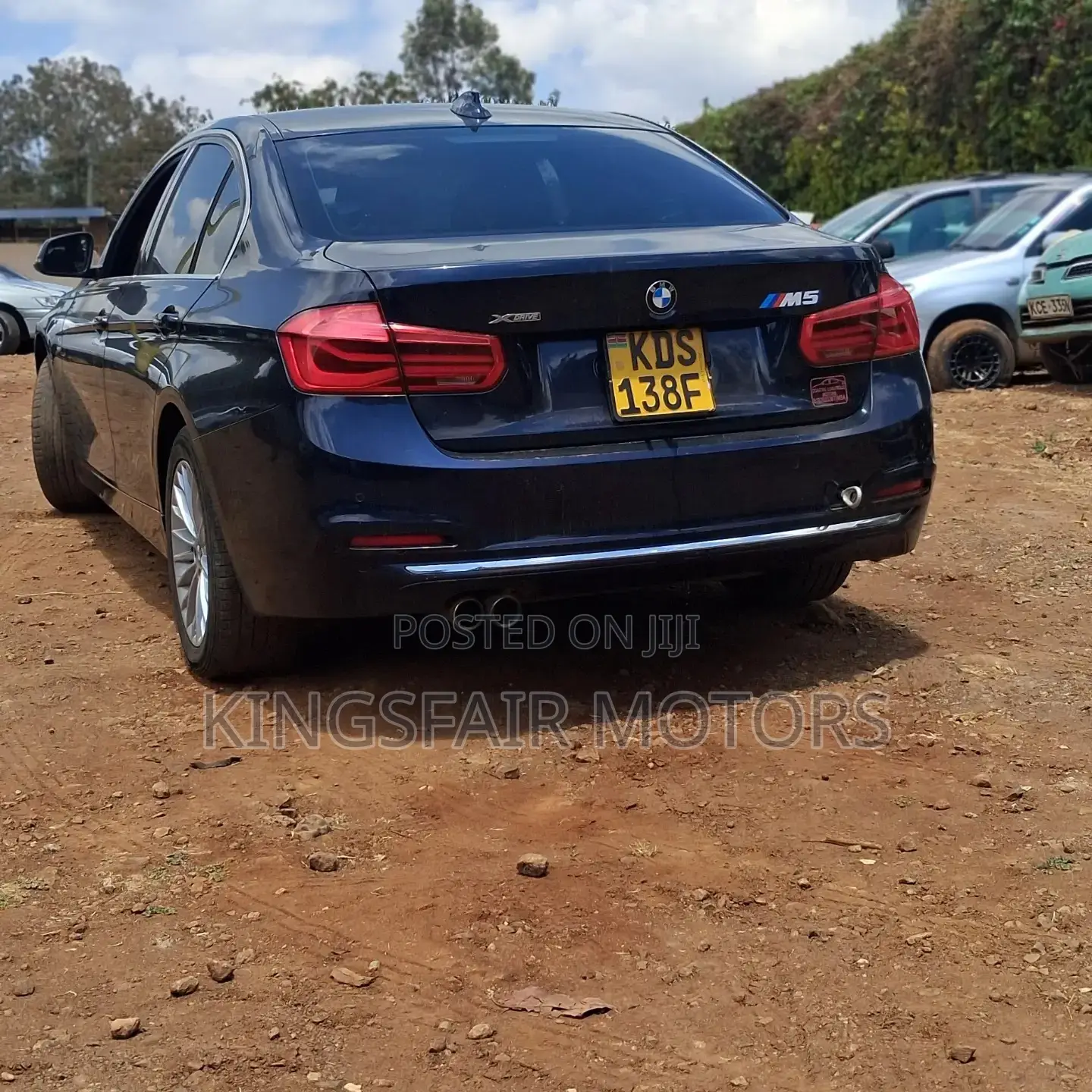 BMW 320i 2017 Blue