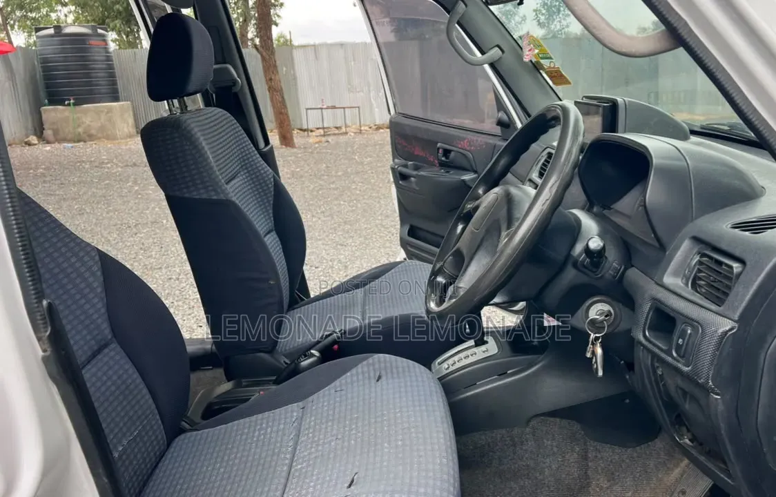 Mitsubishi Pajero IO 2000 White