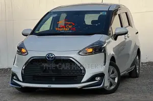 Toyota Sienta 1.5 Hybrid FWD (6-seater) 2020