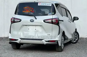 Toyota Sienta 1.5 Hybrid FWD (6-seater) 2020