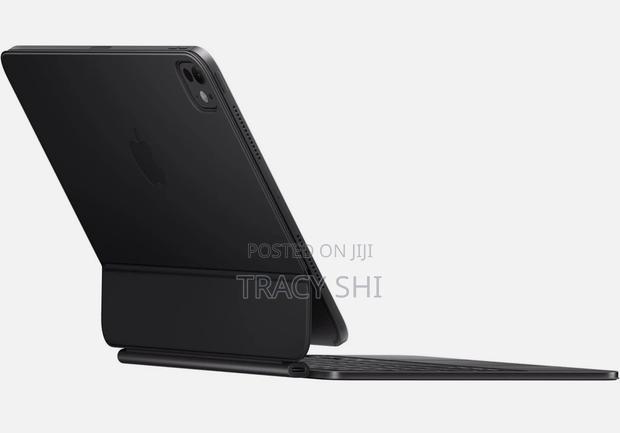 iPad Pro 11” M4/M5 Magic Keyboard for Sale