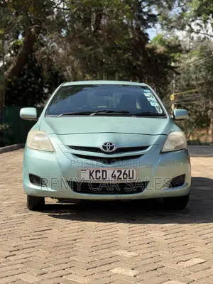 Toyota Belta 2008 Burgundy