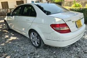 Mercedes-Benz C200 2011 White