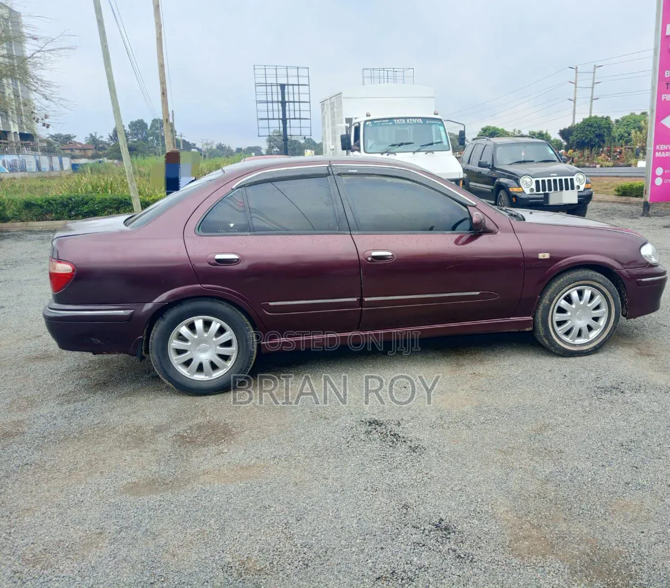 Nissan Bluebird 2002 Maroon