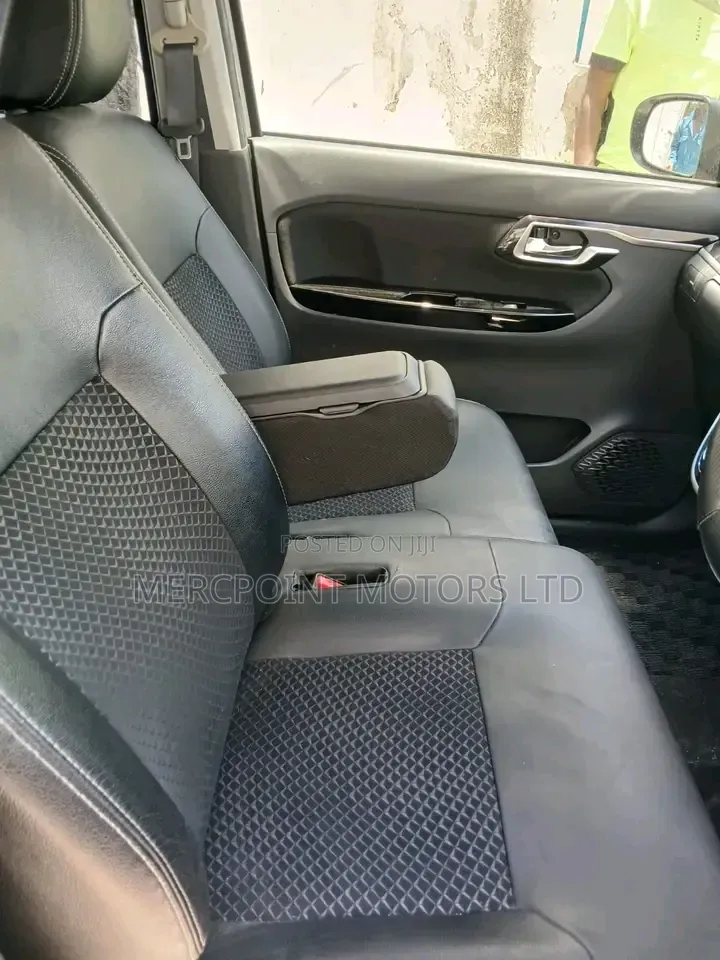 Daihatsu Move 2019 White