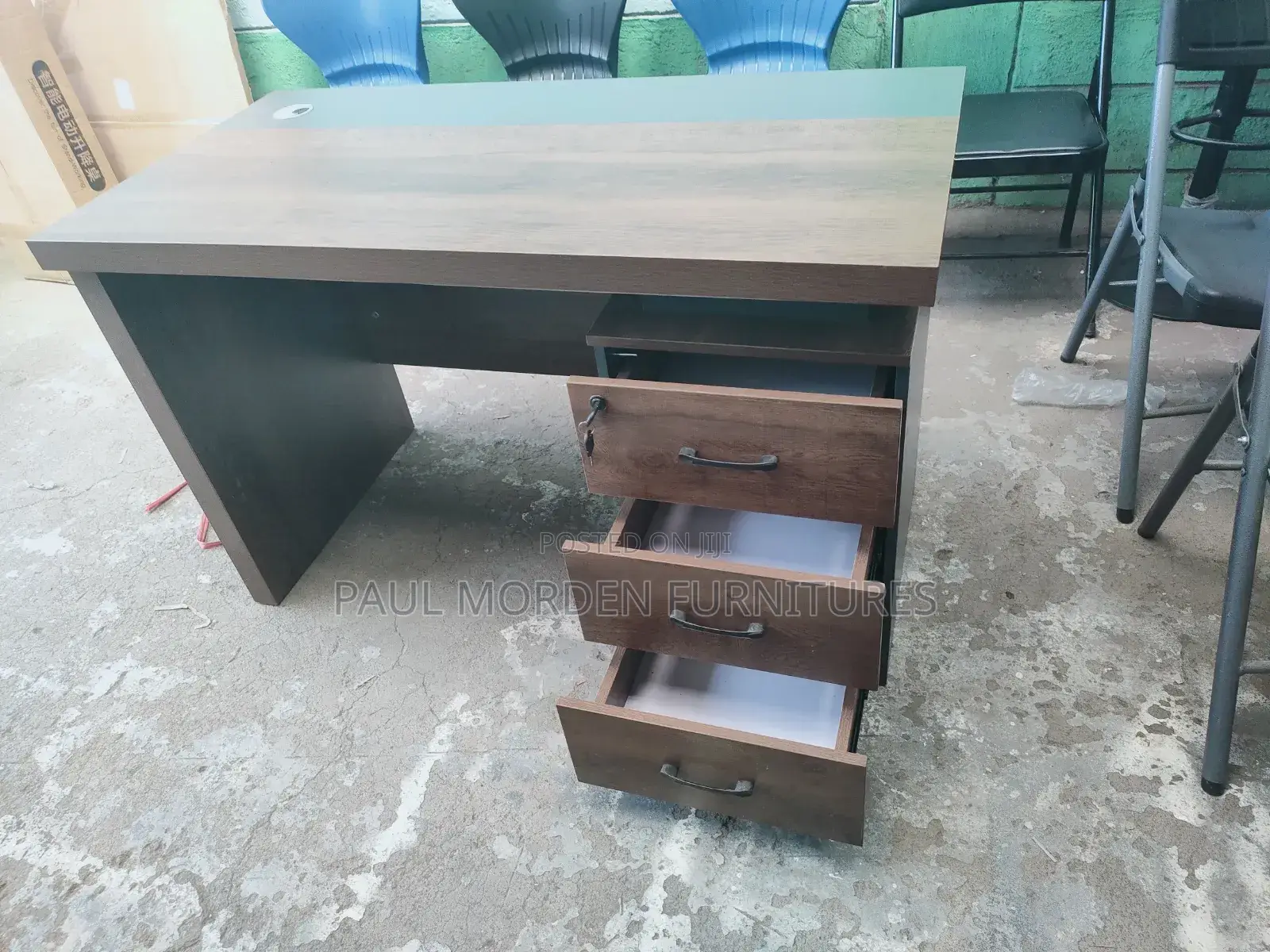 Modern Office Table - Wooden Desk With Drawers