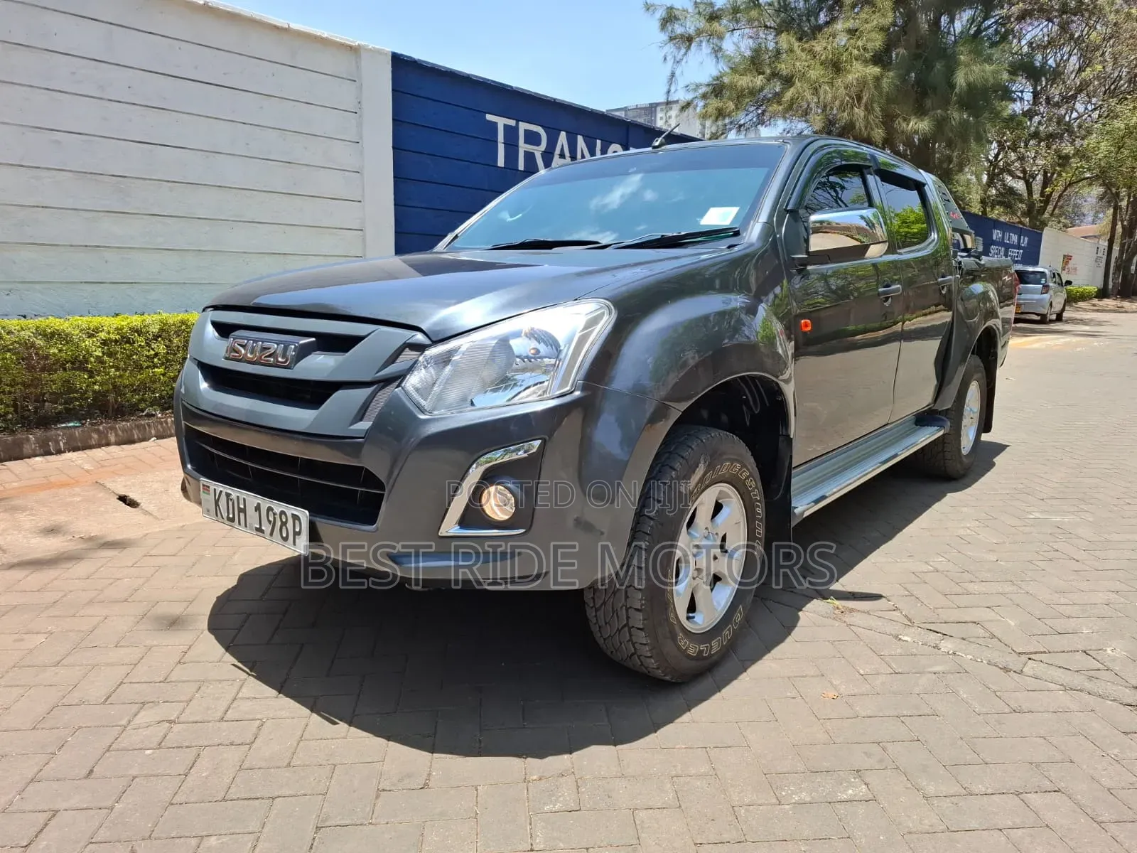 Isuzu D-MAX 2022 Gray