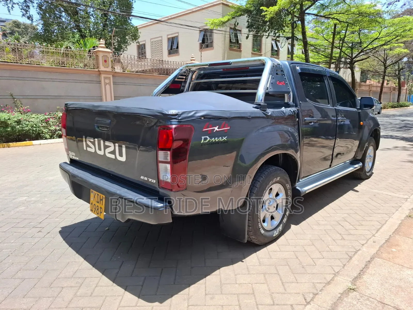 Isuzu D-MAX 2022 Gray