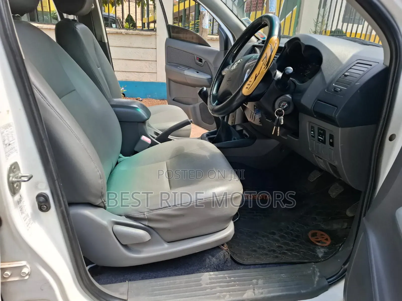 Toyota Hilux 2015 Off white