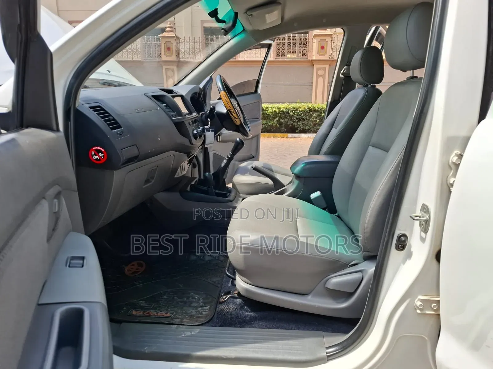 Toyota Hilux 2015 Off white