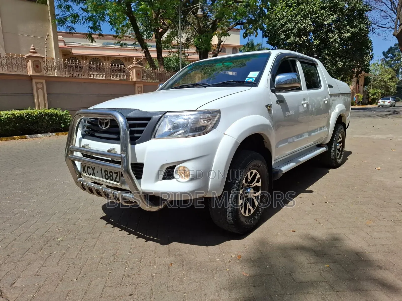 Toyota Hilux 2015 Off white