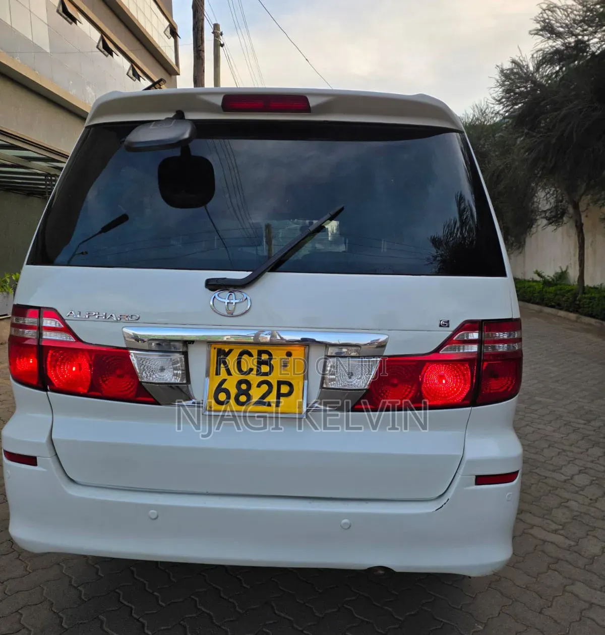Toyota Alphard 2008 White