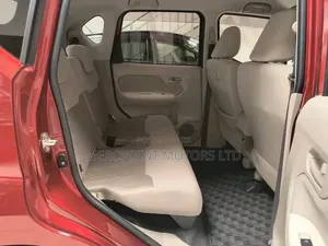 Daihatsu Move 2019 Red