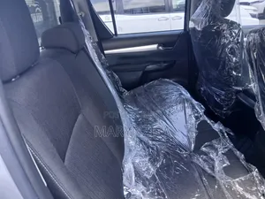 Toyota Hilux 2019 Silver