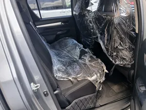Toyota Hilux 2019 Silver