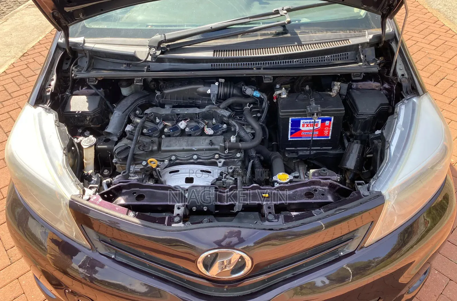 Toyota Vitz 2013 Burgundy