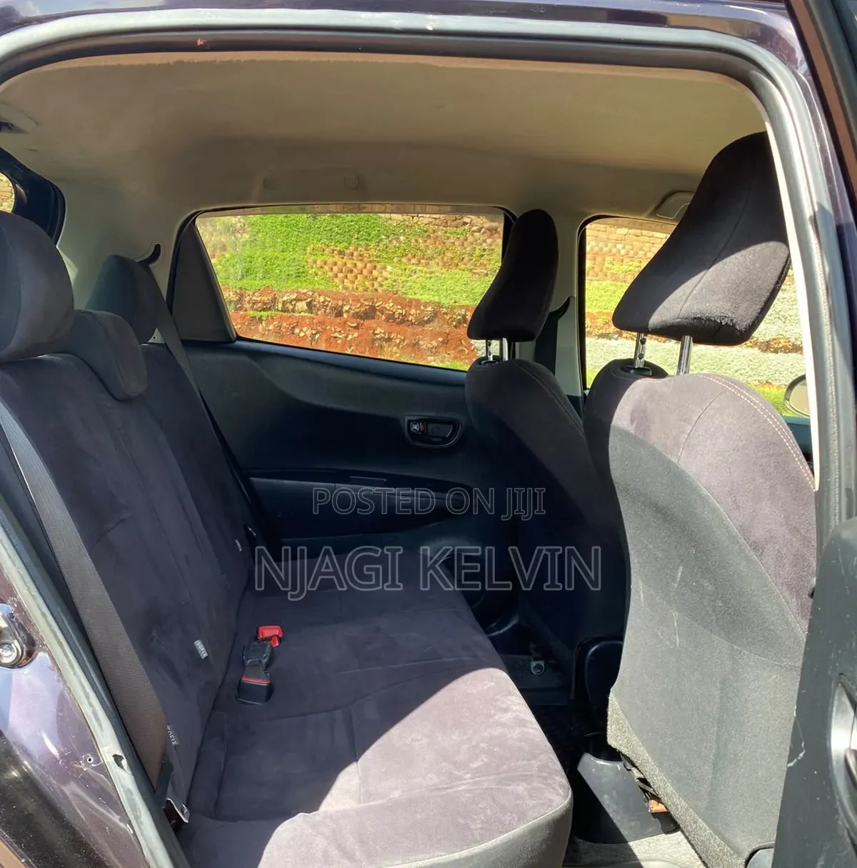 Toyota Vitz 2013 Burgundy