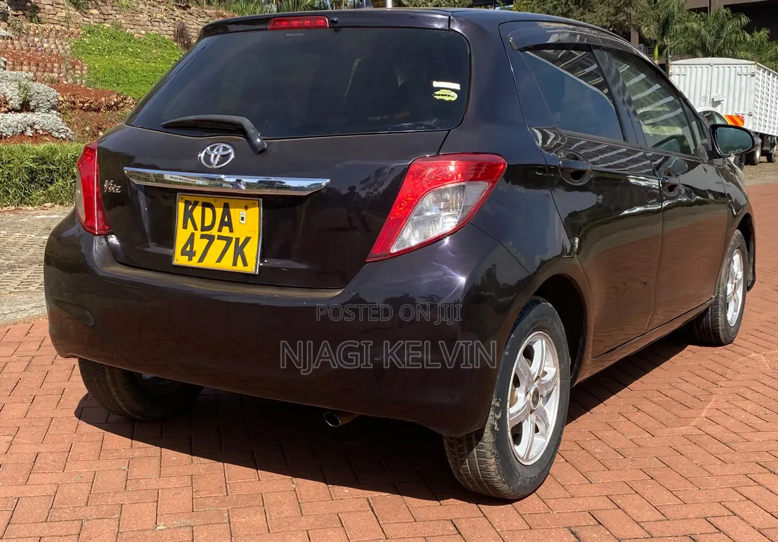 Toyota Vitz 2013 Burgundy